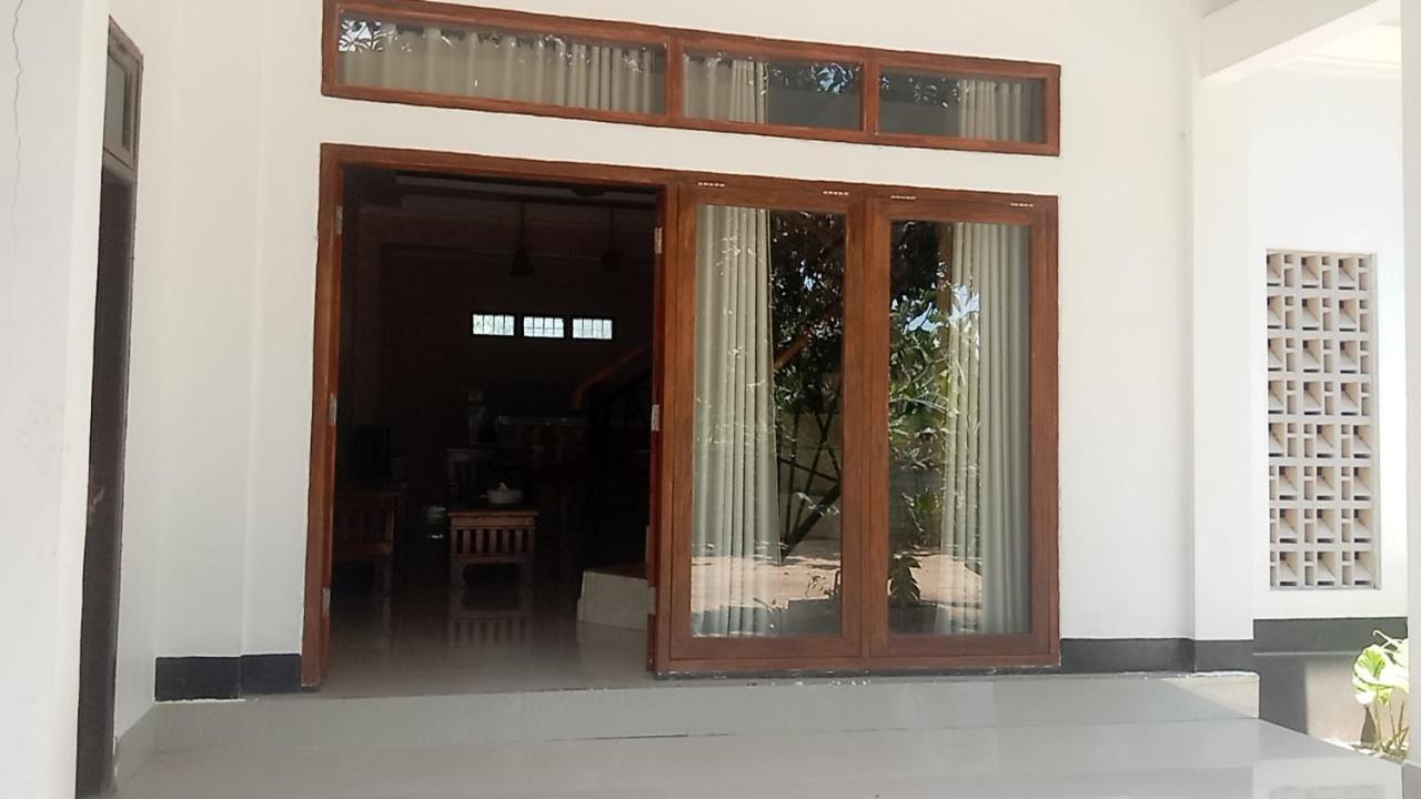 Warm Villas Lombok Kuta  외부 사진