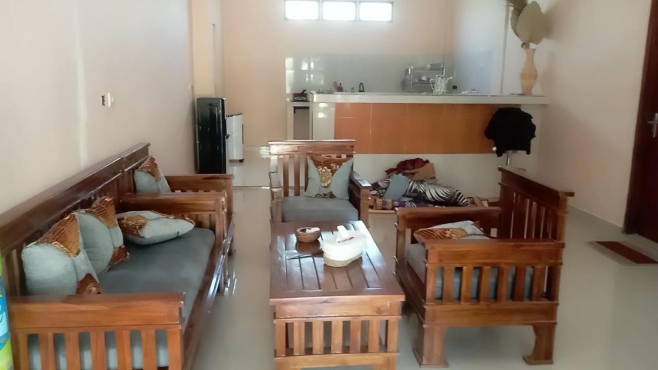 Warm Villas Lombok Kuta  외부 사진