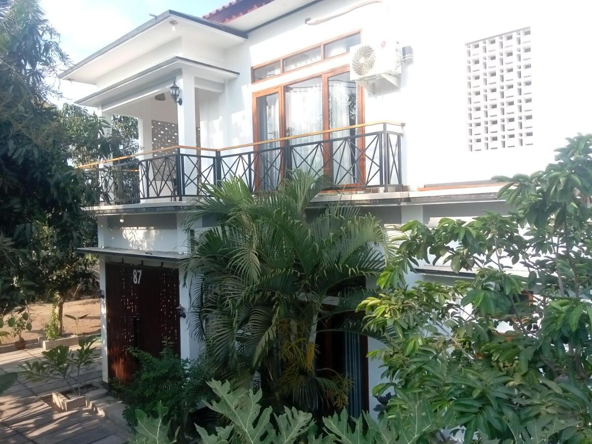 Warm Villas Lombok Kuta  외부 사진