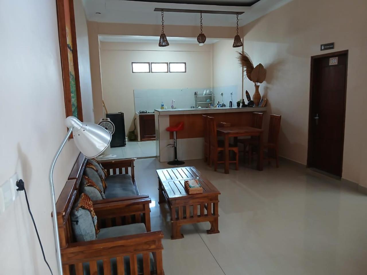 Warm Villas Lombok Kuta  외부 사진